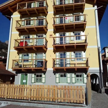 Ciasa Del Faure Apartment *